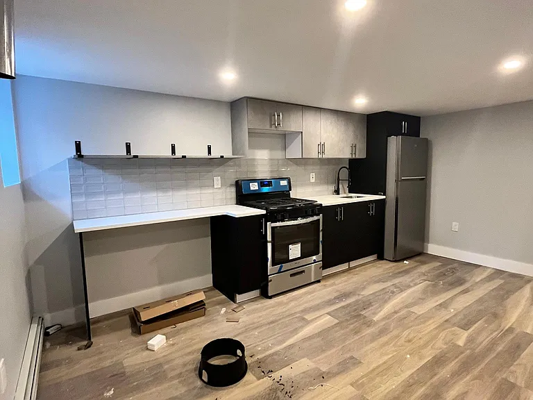36 Clerk St #BASEMENT — Photo 2