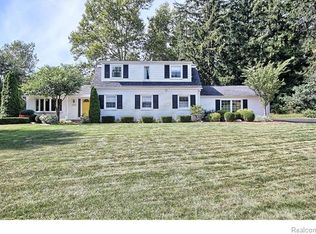 44145 Cottisford Rd, Northville, MI 48167