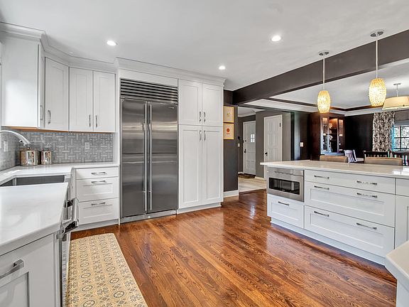 5th image of 37 Eltham Dr