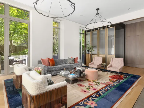 601 Washington Street image 3 of 21