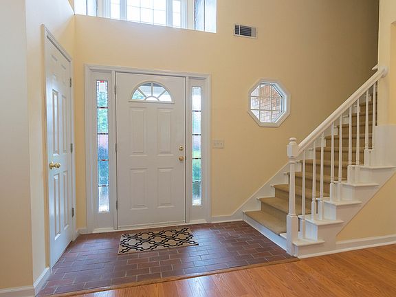 2nd image of 340 Bedford Dr