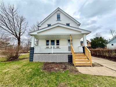 12005 Farringdon Ave, Cleveland, OH, 44105