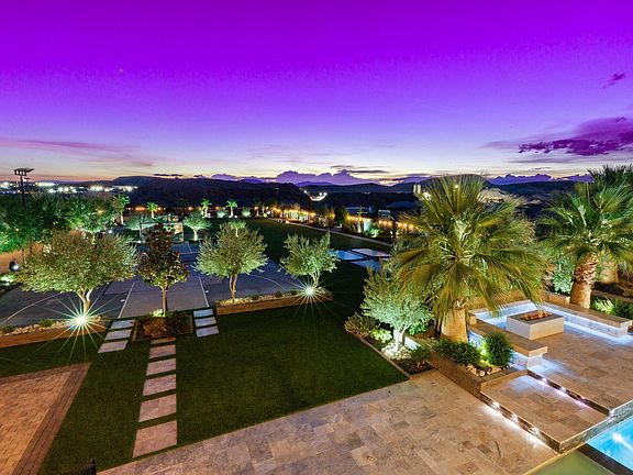 3rd image of 3908 S Quarry Ridge Dr