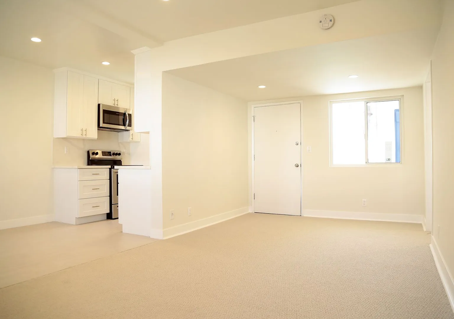 229 Bicknell Ave — Photo 2