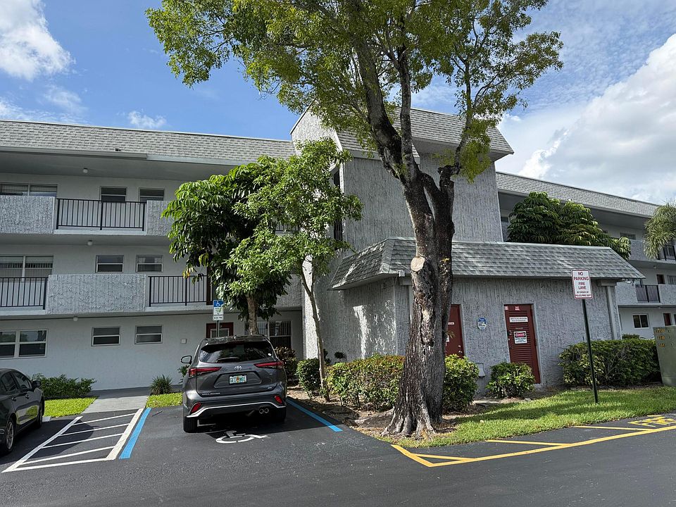 1st image of 8105 NW 61st Street #A206