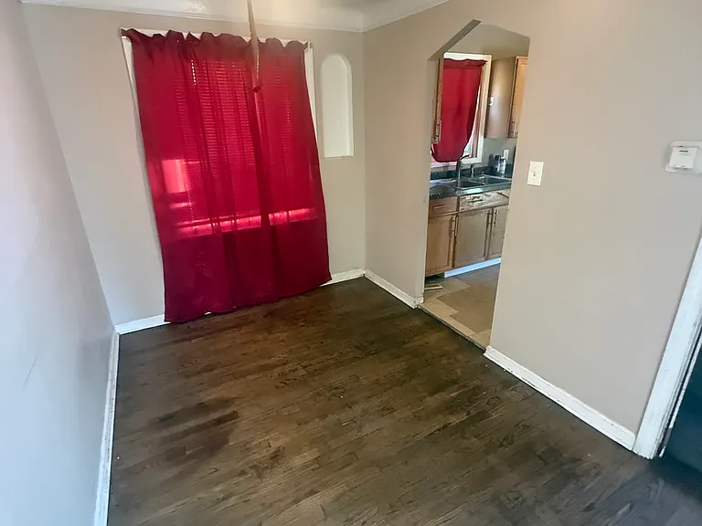 2207 Green Rd — Photo 1