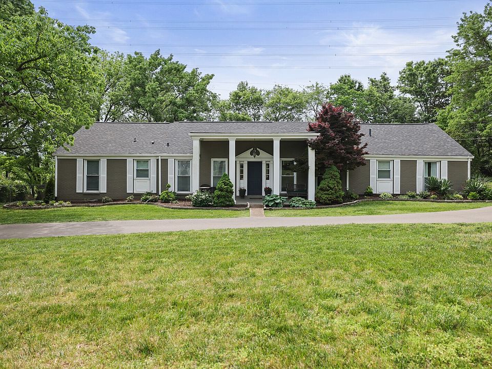 1st image of 807 Redwood Dr