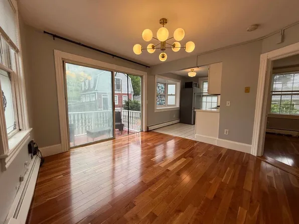 75 Benefit St #2R, Providence, RI 02904