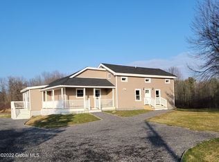1372 Logtown Rd, Sprakers, NY 12166