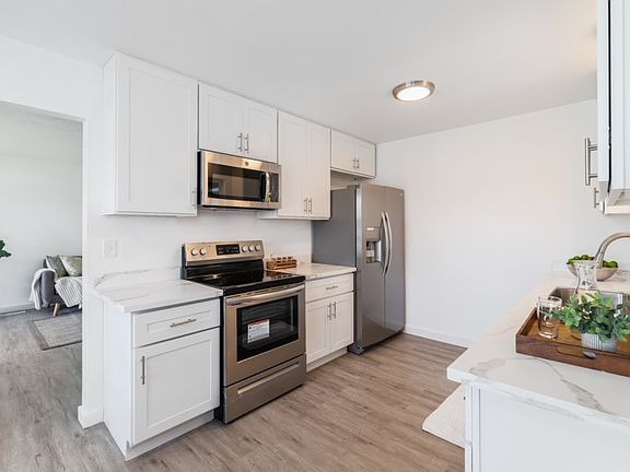 5th image of 8845 S Park Ave