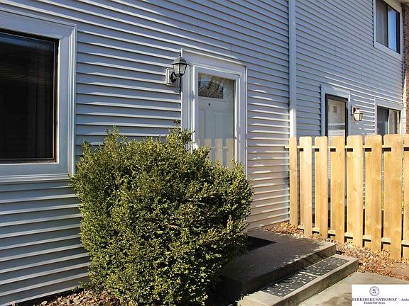 3rd image of 7618 S 87th St