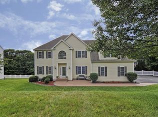 16 Glen Rd, Hopkinton, MA 01748