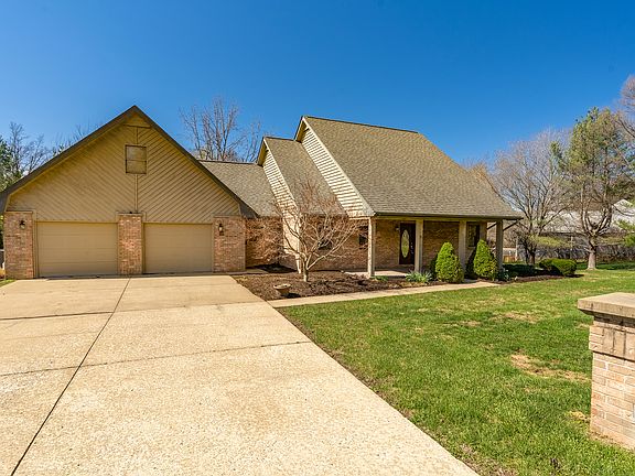 2nd image of 15 Lake Indian Hills Cir