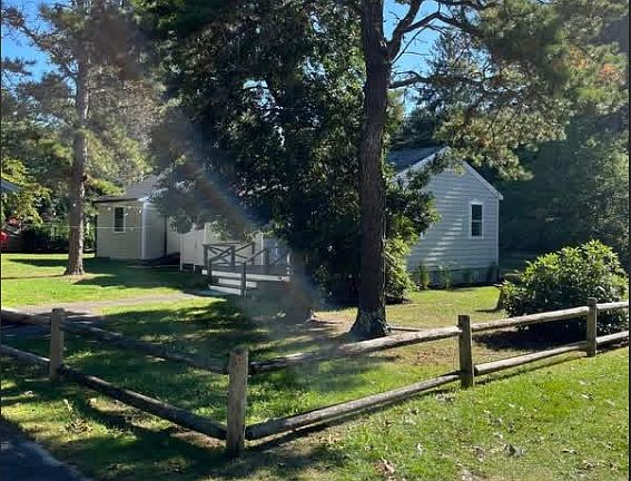 2nd image of 221 Crockers Neck Rd
