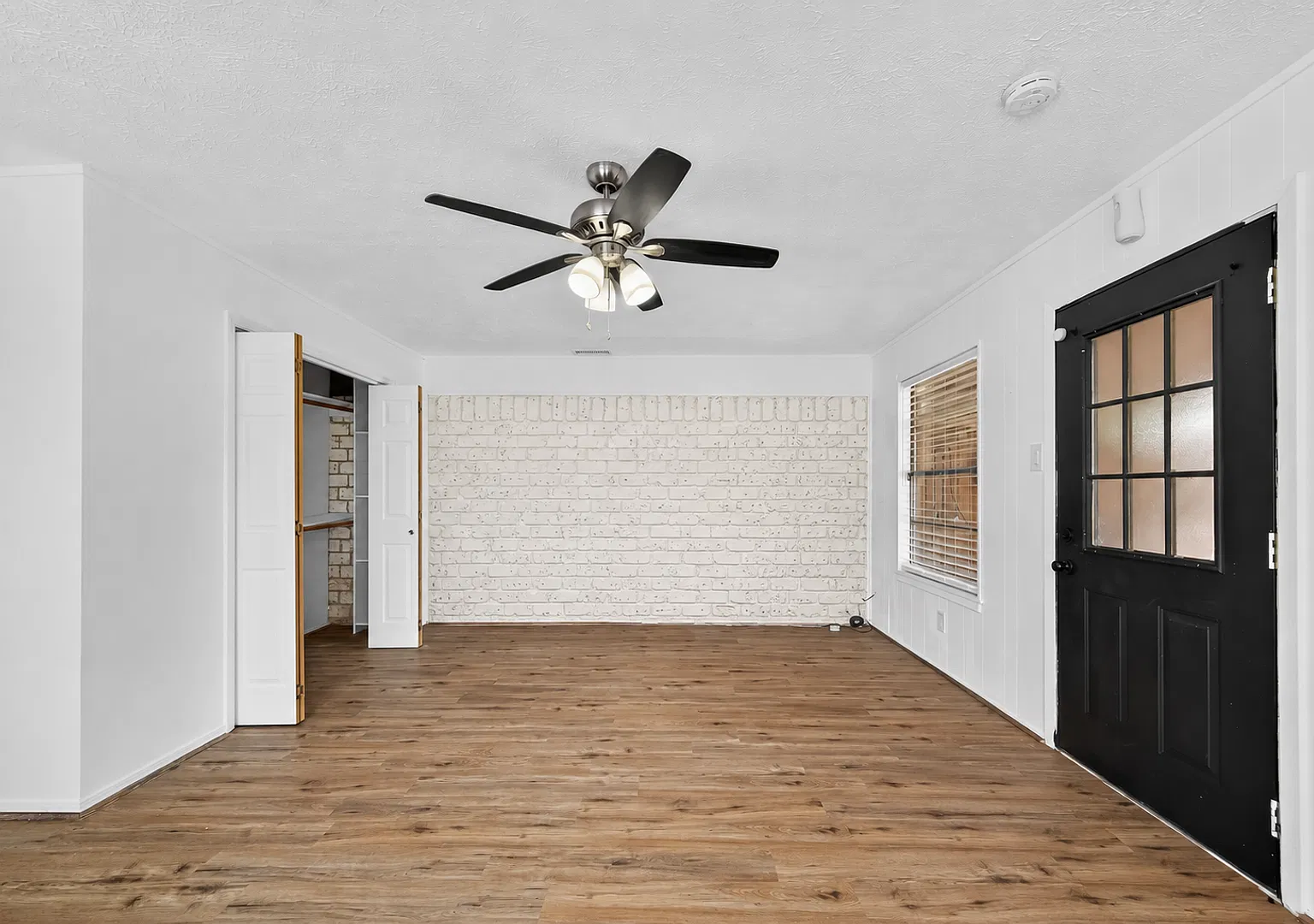9858 Sageaspen Ln — Photo 2