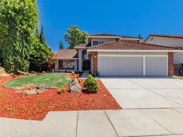 2116 Blue Ridge Dr, Milpitas, CA 95035