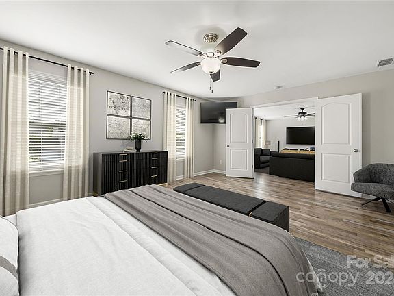 5th image of 5001 Brodie Ln