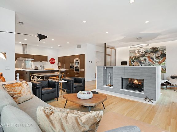 3rd image of 1717 N Damen Ave #1