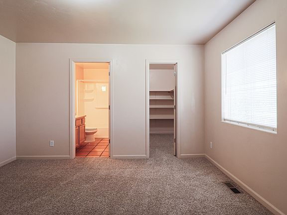 4th image of 2589 E Cactus Rd #D