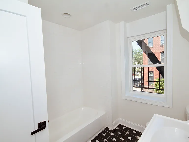 25 N Chester St — Photo 20