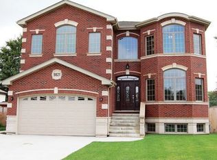 9821 S McVicker Ave, Oak Lawn, IL 60453