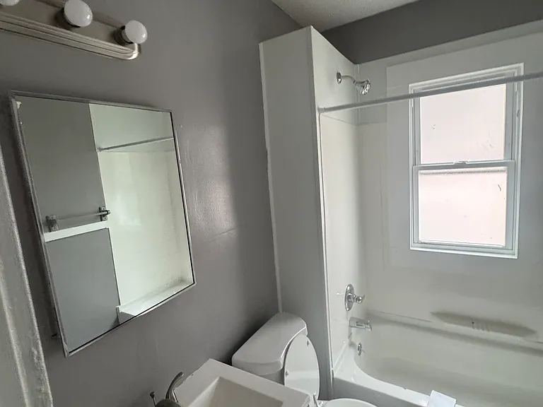 11823 Imperial Ave #2 — Photo 4