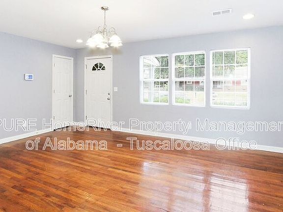 5th image of 2830 18th Ave