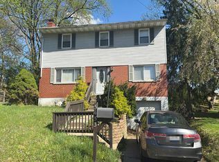 5453 Starcrest Dr, Cincinnati, OH