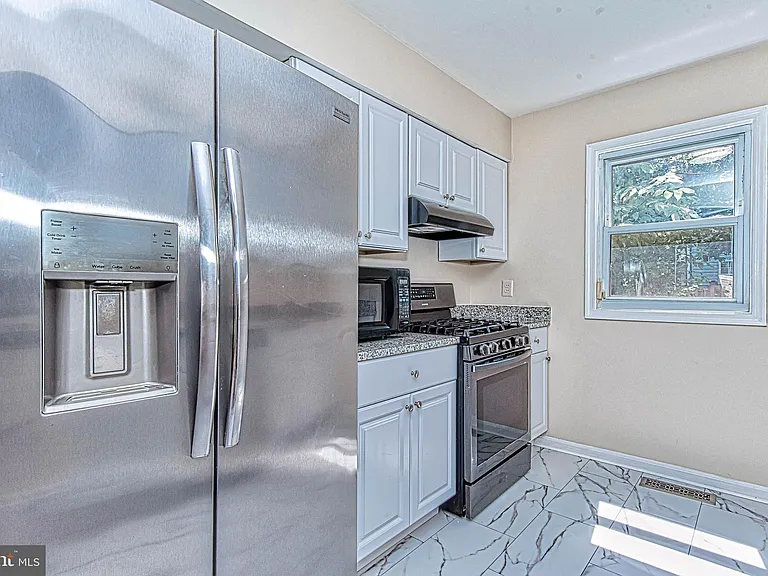 8467 Ivy Glen Ct — Photo 15