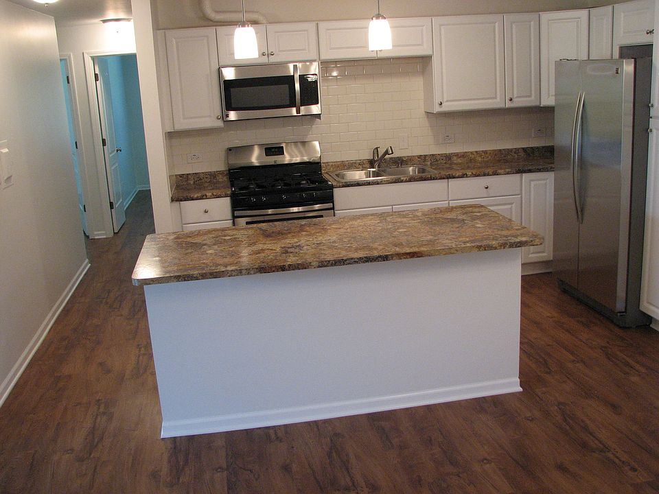 1st image of 600 Mesa Dr APT 201