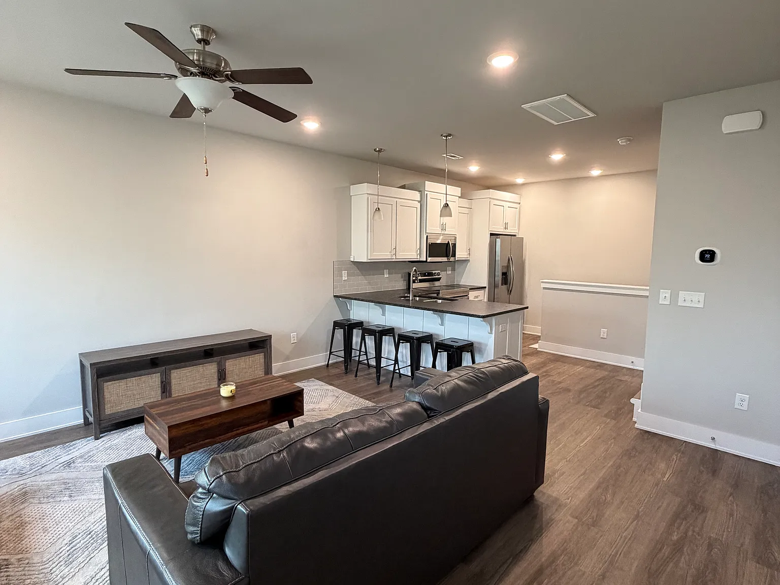 2 bed, 2.5 bath, 1508 sqft, $2,000 — Photo 4