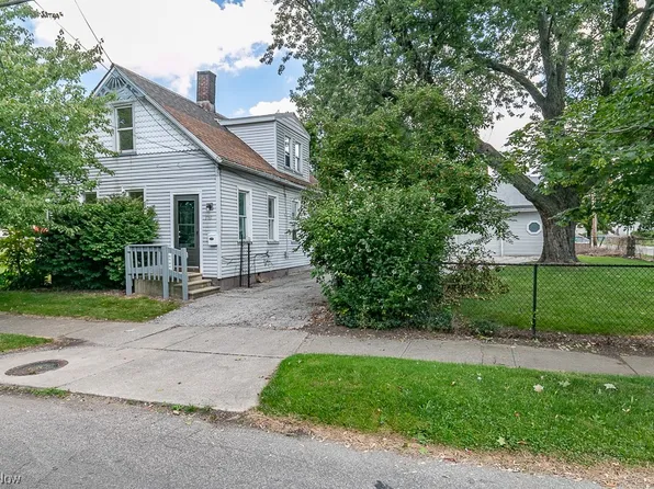 3161 W 61st St, Cleveland, OH 44102