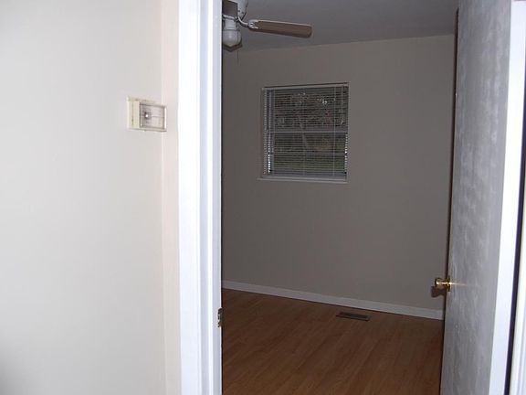 2nd image of 2403 Woodrow Dr