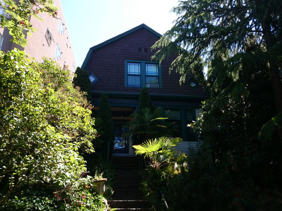 1st image of 316 Belmont Ave E
