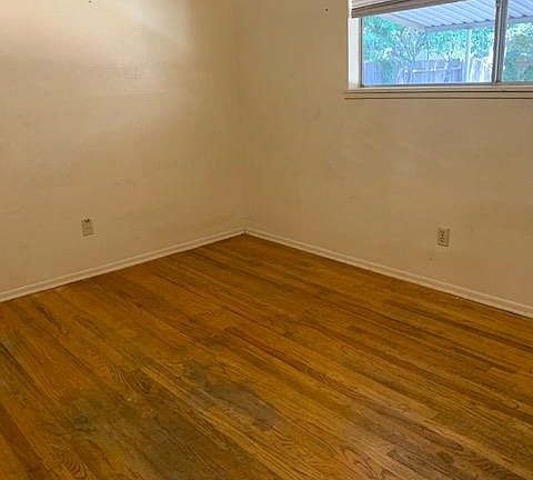 5th image of 1544 Bridge St