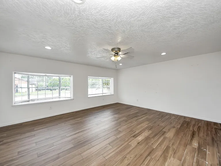 7414 Battlewood Dr — Photo 13
