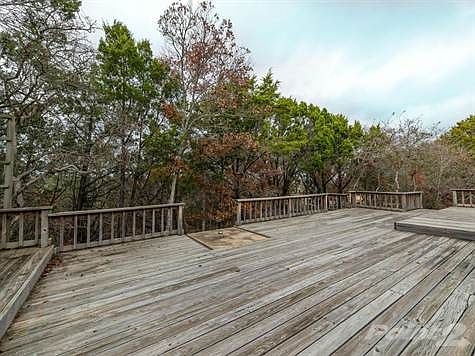 Investors Dream Private-MLS_Size-005-honeycomb JBP0756-1024x768-72dpi