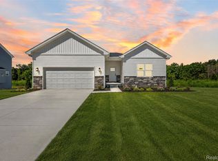 2327 Baltimore Ln, Davison, MI 48423