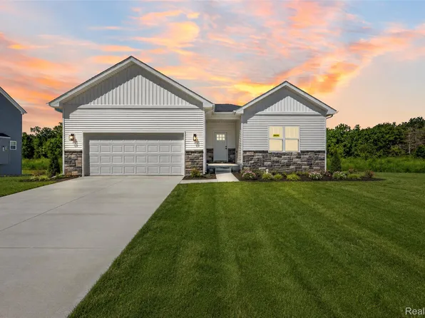 2327 Baltimore Ln, Davison, MI 48423