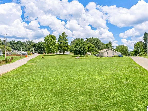 4th image of 22 Cedar Hill Dr