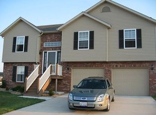 2632 Greystone Estates Pkwy, Shiloh, IL 62221