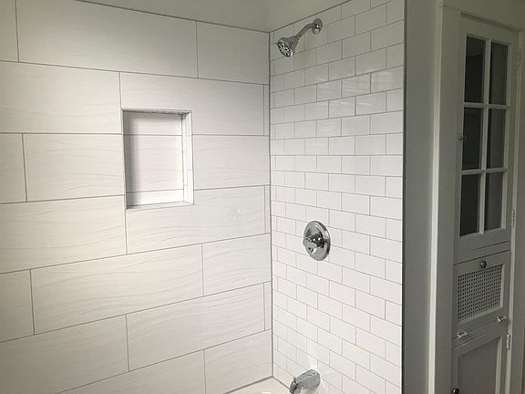 5th image of 1202 Mandeville St