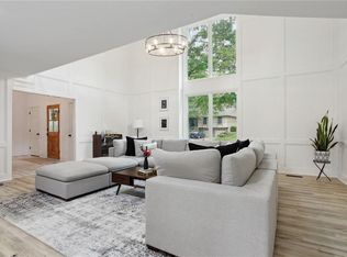 10927 Reeder St, Overland Park, KS 66210