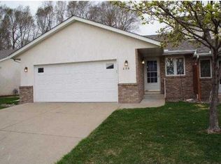 608 Milwaukee Ct, Shakopee, MN 55379