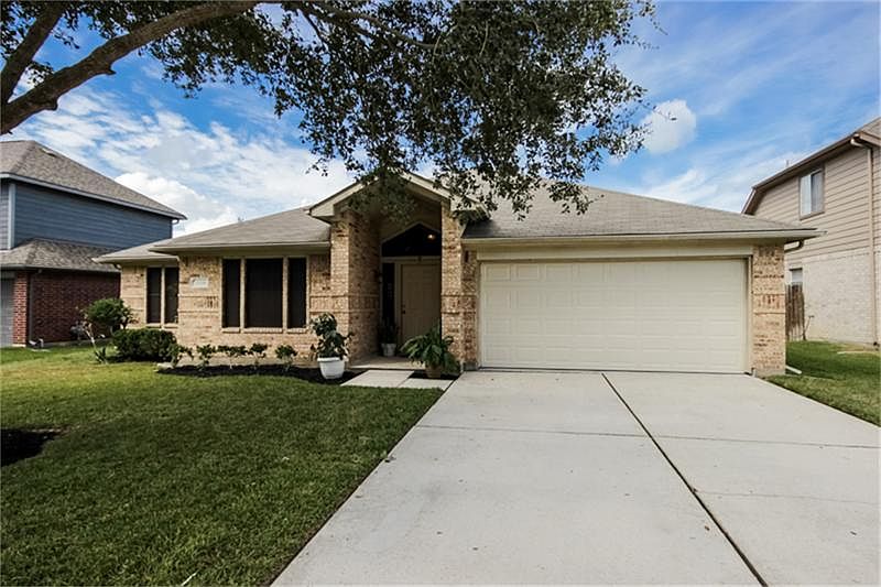 Lovely 3 bedroom two bath one story home. Home has solar screens