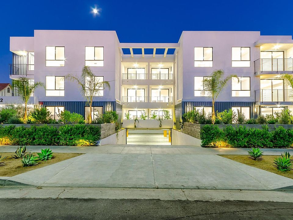 2nd image of 1522 S Orange Grove Ave #206