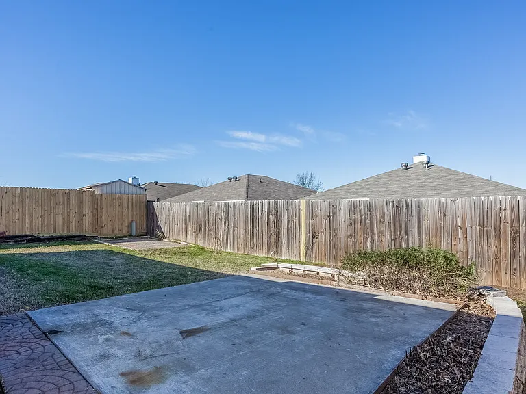 2370 Stagecoach St — Photo 15