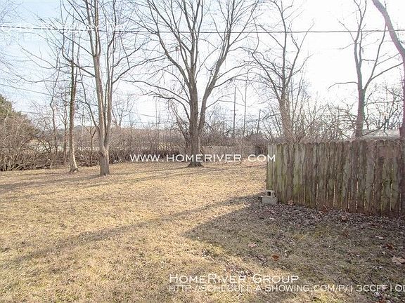 4th image of 3049 N Roseway Dr