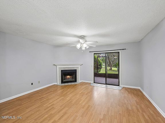4th image of 3801 CROWN POINT Road #1183