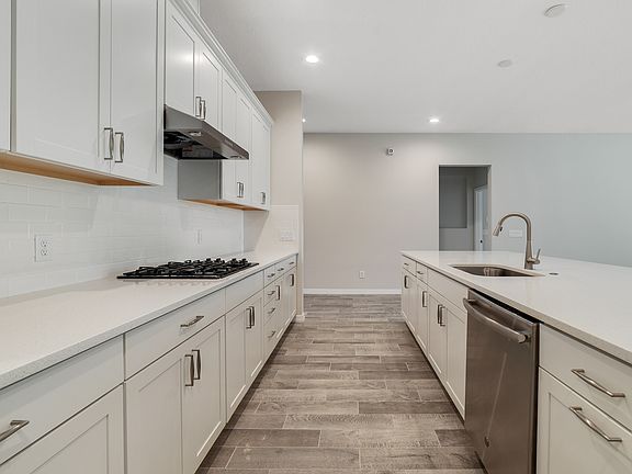 Sprawling kitchen countertops